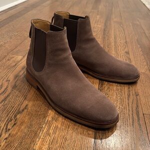 Clarks Men's Clarkdale Gobi Chelsea Boot, Taupe Suede, Size 11